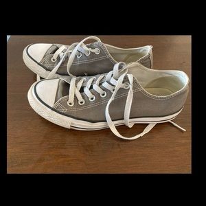 Gray converse- womens size 9 mens size 7.